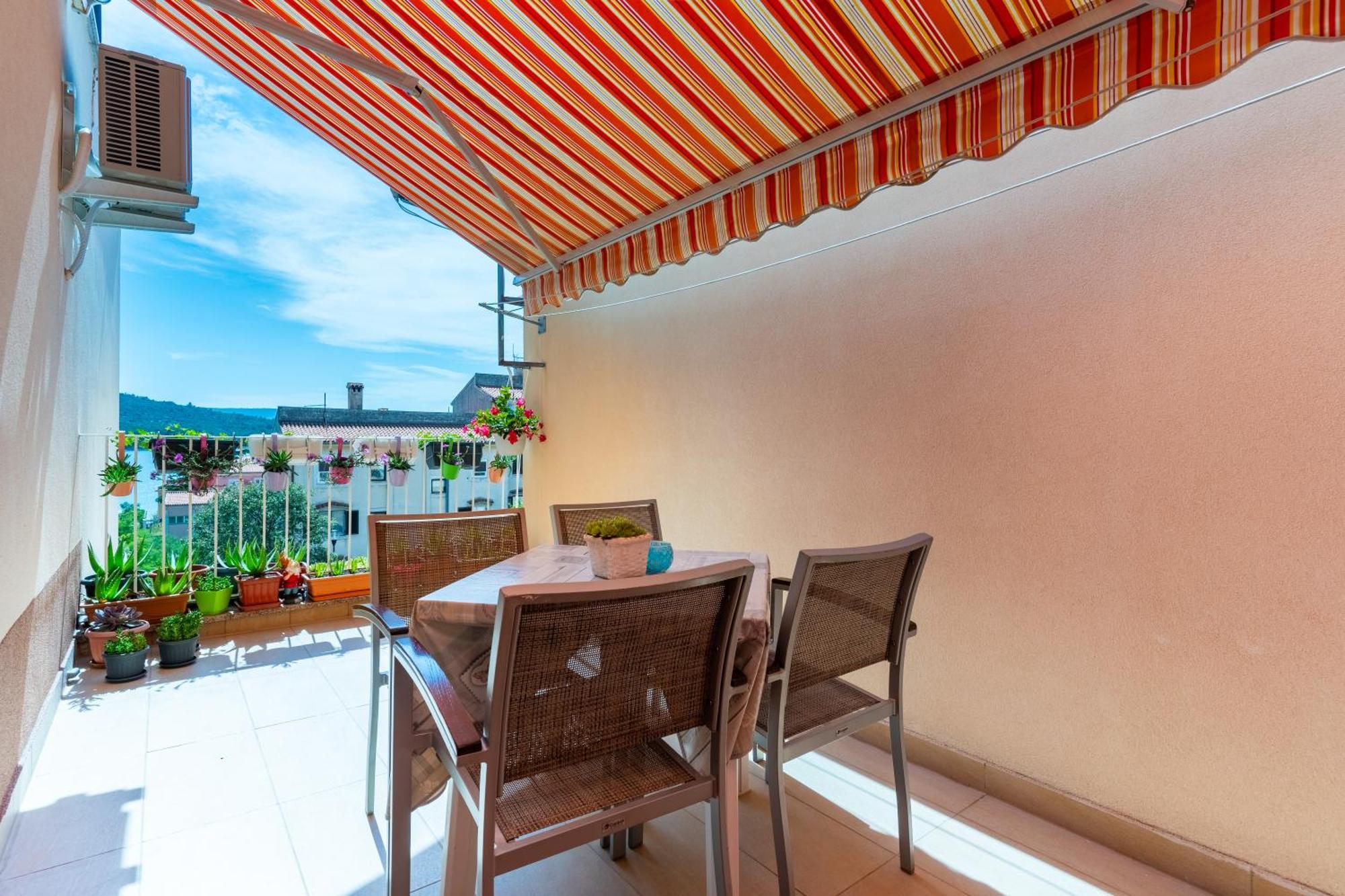 Apartman Laura เซรส ภายนอก รูปภาพ